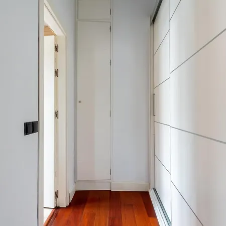 Cathedral Apartment, Upper Floor Apartment