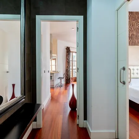 Cathedral Apartment, Upper Floor Apartment
