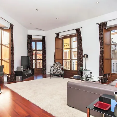 Cathedral Apartment, Upper Floor * Seville