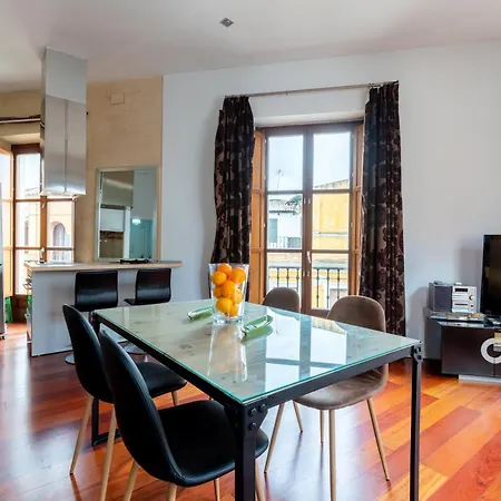 Cathedral Apartment, Upper Floor *