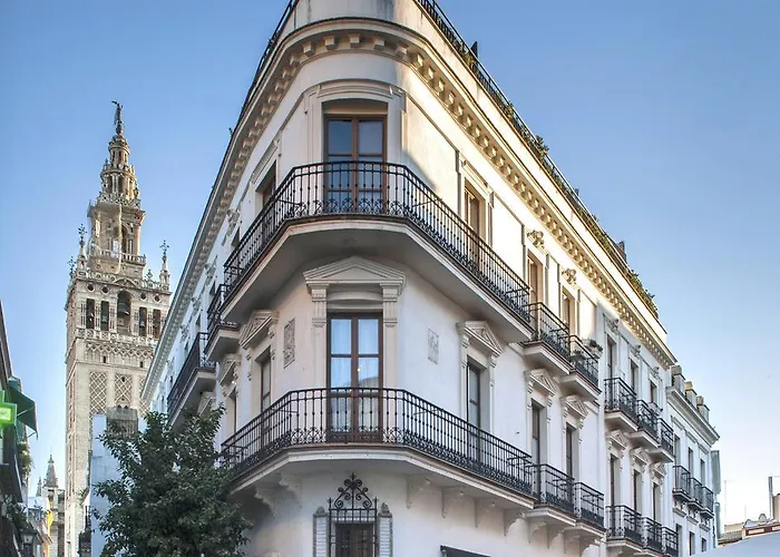 Cathedral Apartment, Upper Floor